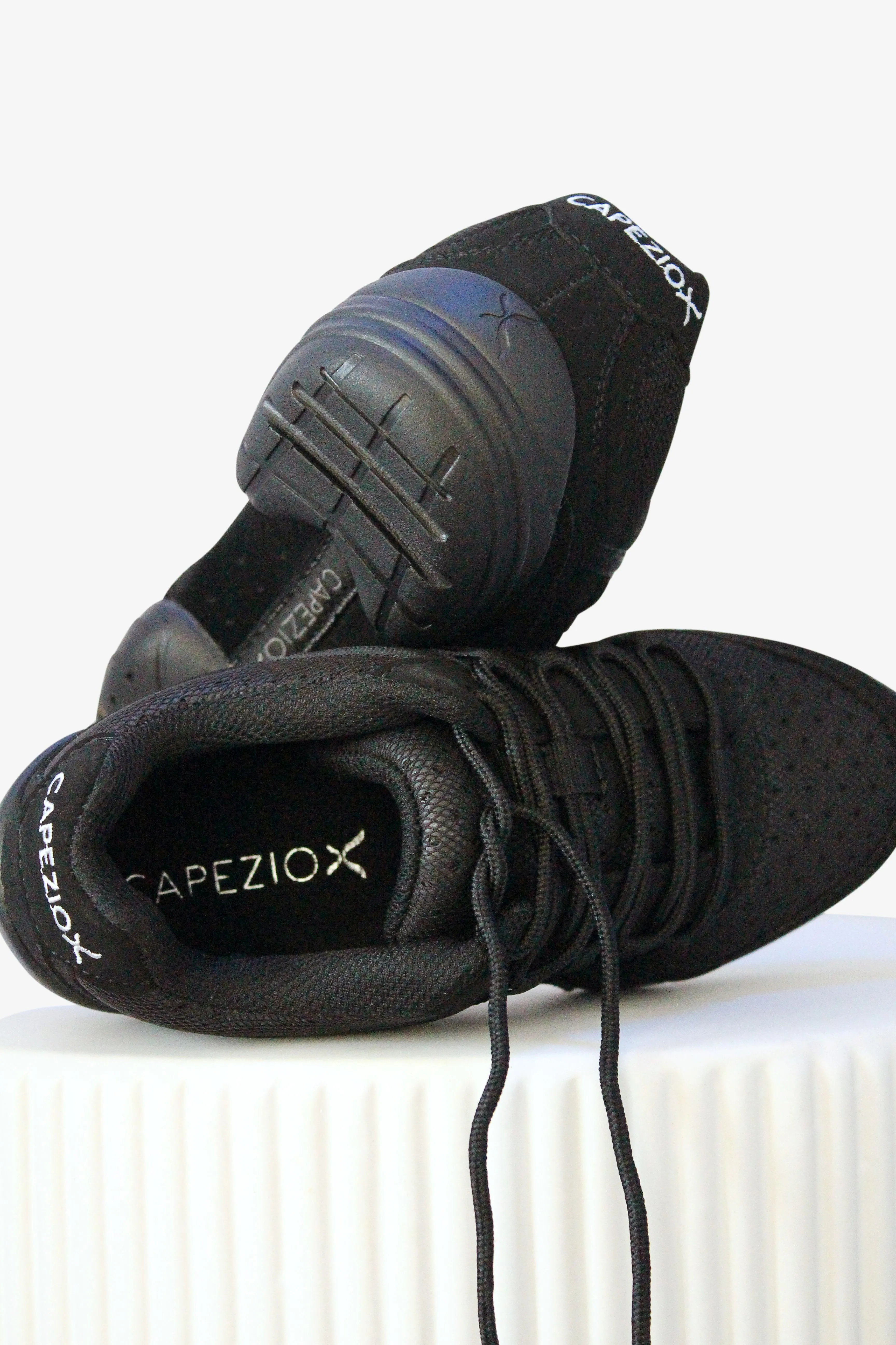 CAPEZIO - Rock It Dansneaker Adults / Lace-Up DS24B