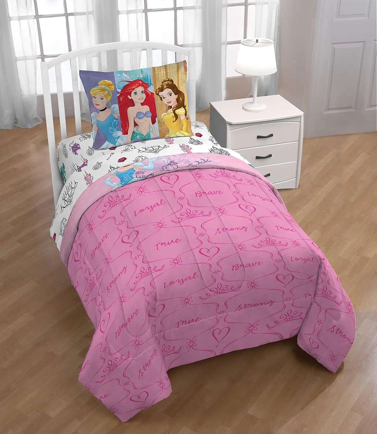 Jay Franco Princess Friendship Adventures 5 Piece Twin Bed Set (Offical Disney Product)