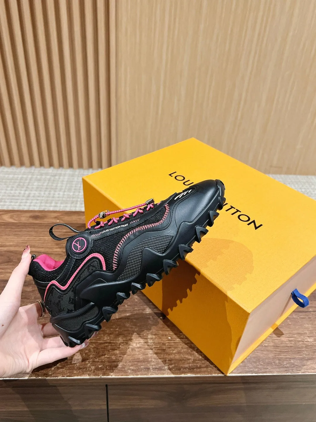 Mix Sneaker Vuitton Pink Black Cowhide Louis Real-time tracking Rush Premium customer care