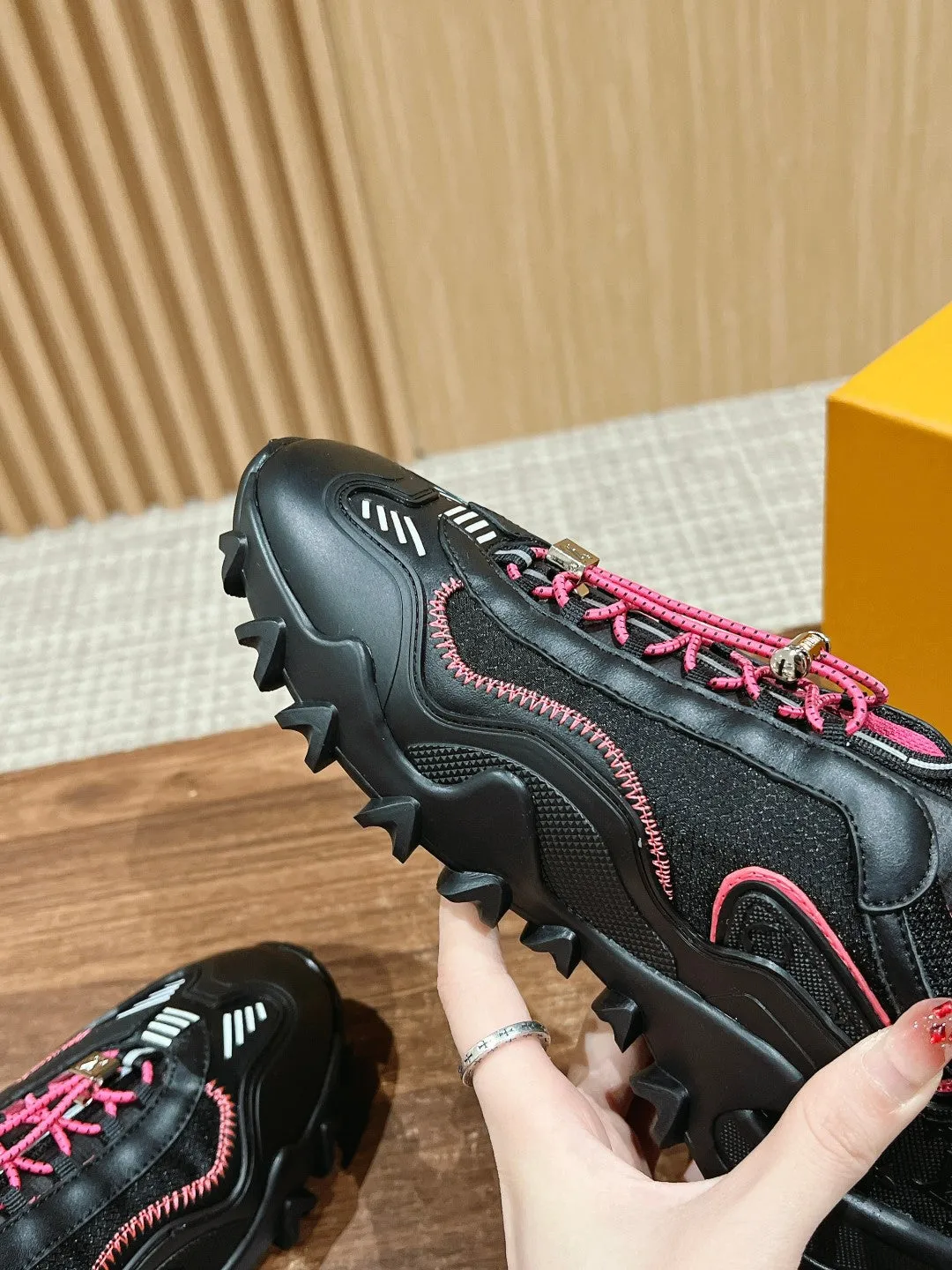 Mix Sneaker Vuitton Pink Black Cowhide Louis Real-time tracking Rush Premium customer care