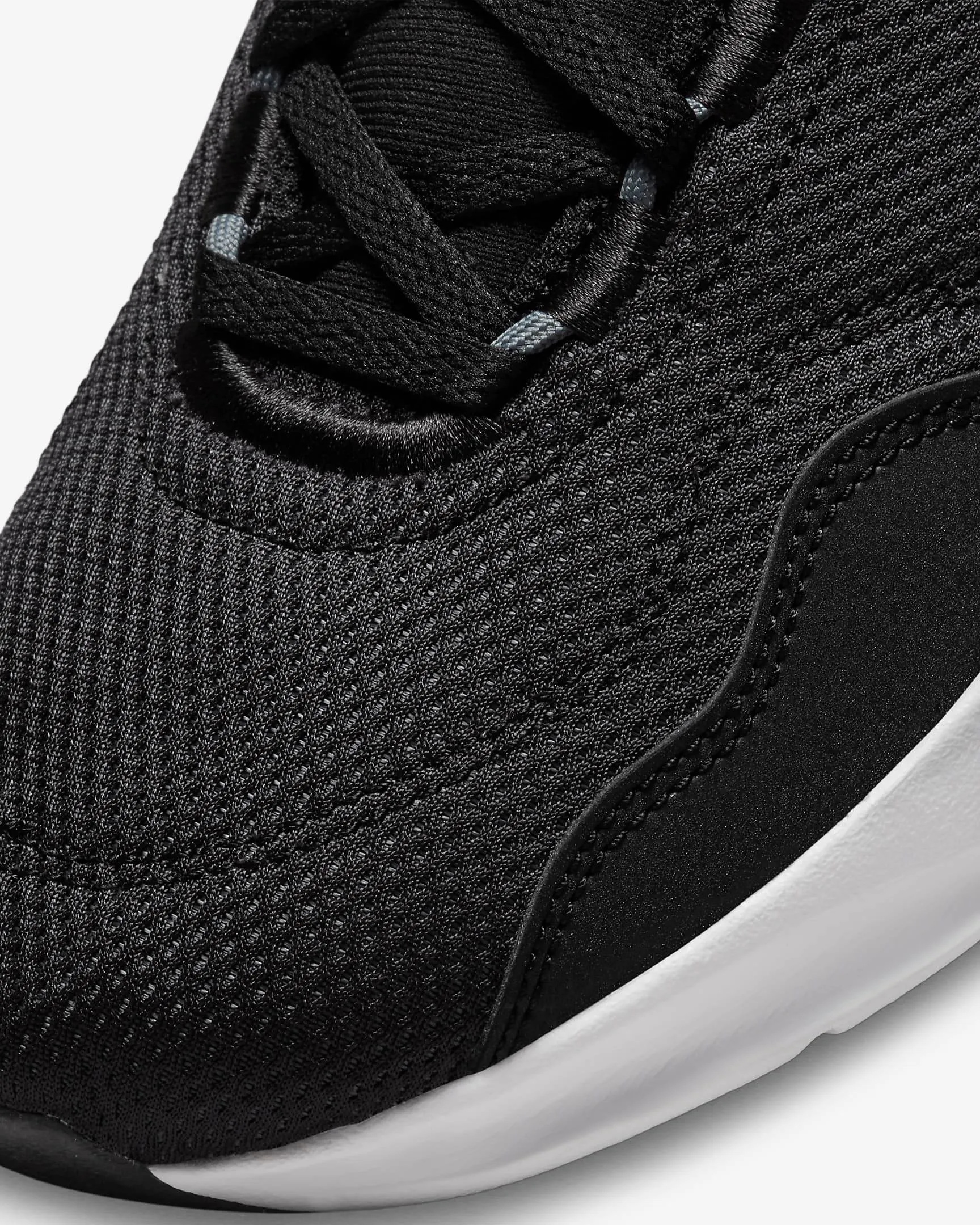 Nike Legend Essential 3 Next Nature