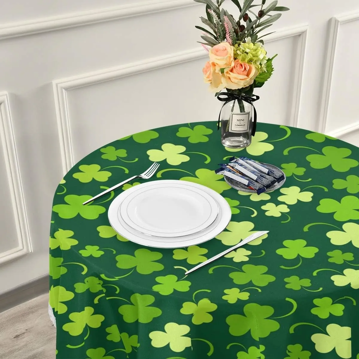 Qilmy St. Patrick's Day Clover Round Tablecloth 60 Inch Macrame Lace Table Cloth Table Cover for Kitchen Dinning Tabletop Decor…