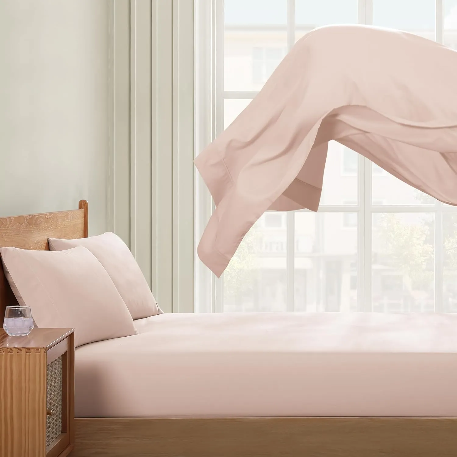 UGG Hedi Full Sheet Set 4-Piece Luxury Cooling Sheets Deep Pockets Premium Bedding with 2 Pillow Shams Hypoallergenic Machine Washable Soft Lightweight Bed Set for Bedroom, Full, Shell Pink