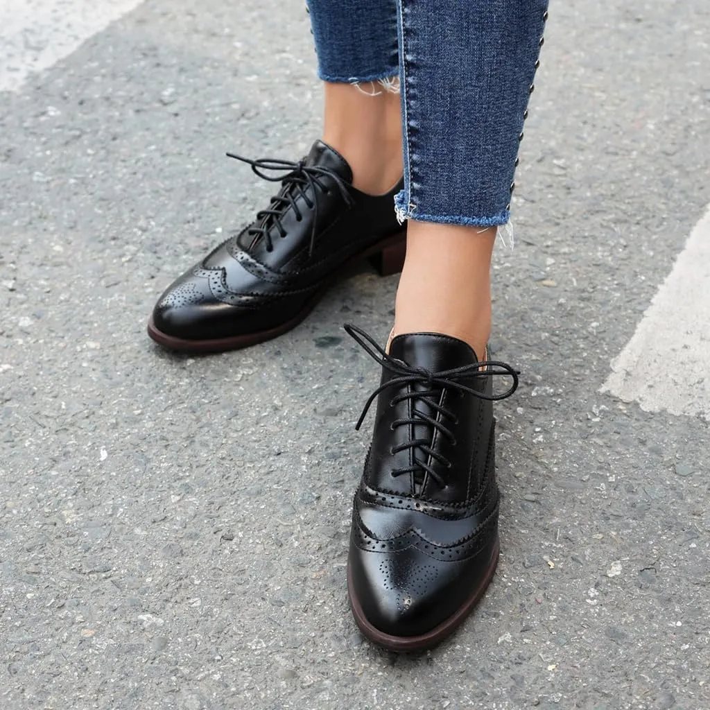 Women's Flat Saddle Oxford Shoes Round Toe Wingtip Perforated Lace Up Low Heel School Uniform Oxfords Brogues