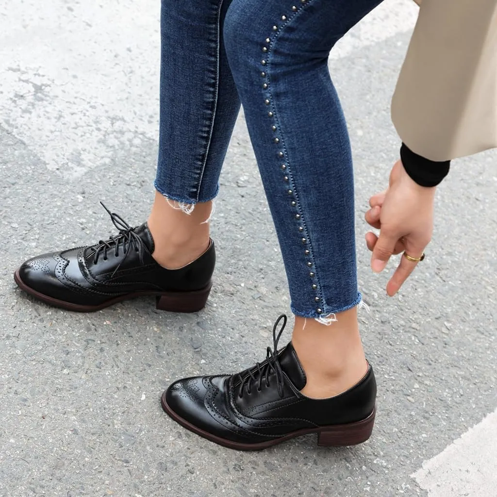 Women's Flat Saddle Oxford Shoes Round Toe Wingtip Perforated Lace Up Low Heel School Uniform Oxfords Brogues