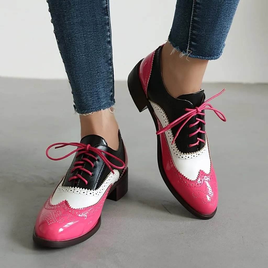 Women's Flat Saddle Oxford Shoes Two Toned Round Toe Wingtip Lace Up Perforated Low Heel School Oxfords Brogues